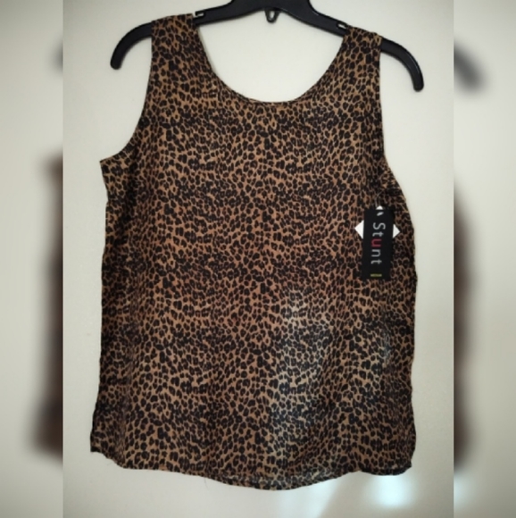 Stunt leopard print 100% silk tank top size M. - Picture 2 of 6